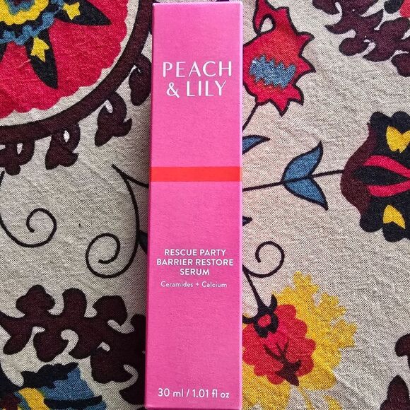 Peach & Lily Rescue Party Serum - Picture 1 of 4